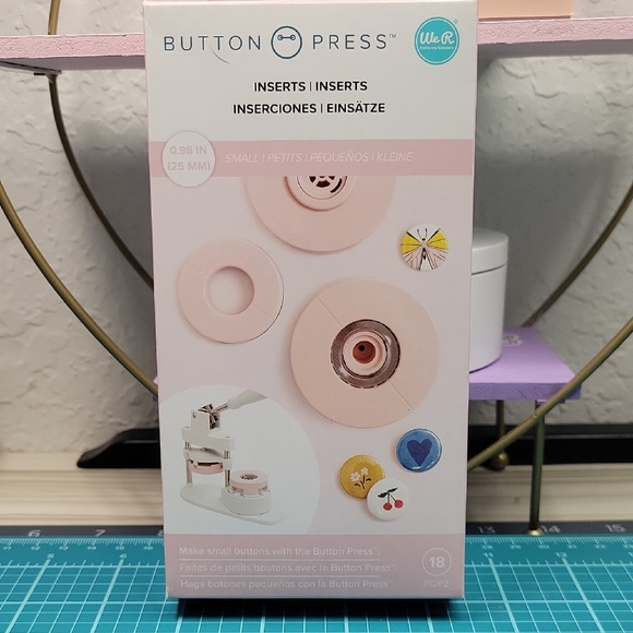 We R Memory Keepers Button Press Inserts - Picture 1 of 2